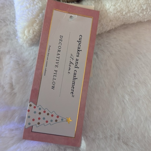 Cupcakes And Cashmere Gingerbread House Pillow-NWT - Picture 6 of 6